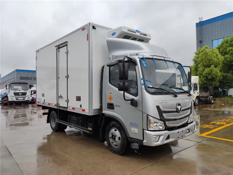 國(guó)六福田歐馬可4米2冷藏車(chē)