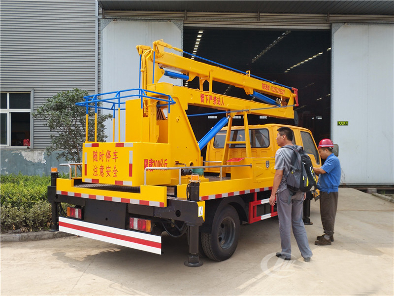 12米 藍(lán)牌江鈴雙排·折疊臂高空車