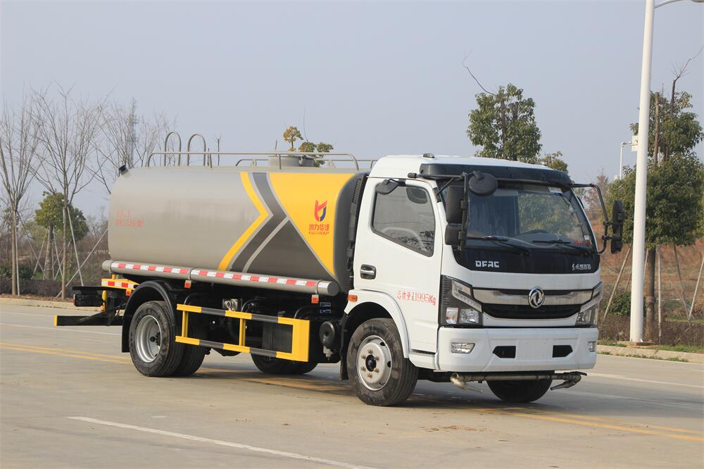9.2噸灑水車(chē)-程力東風(fēng)多利卡國(guó)六9.2立方灑水車(chē)廠(chǎng)家價(jià)格