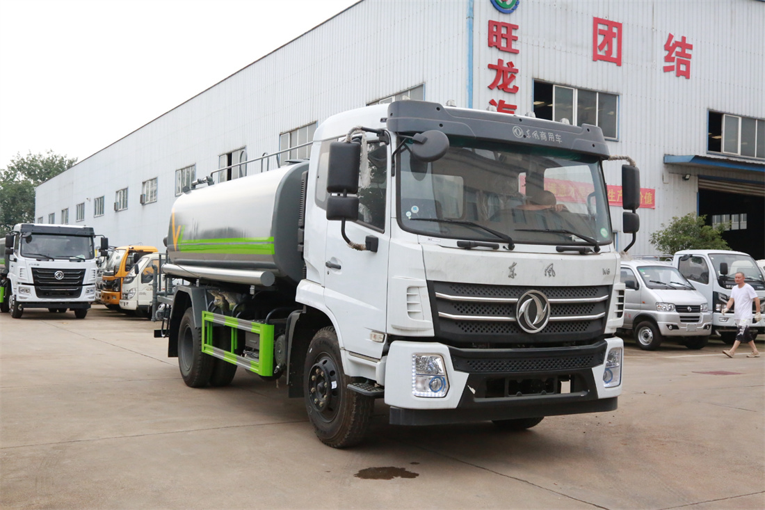 12噸灑水車-東風(fēng)專底D17國六12方灑水車廠家價格