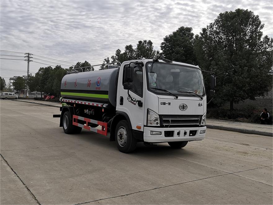 10噸灑水車(chē)-湖北旺龍一汽解放10立方灑水車(chē)廠(chǎng)家價(jià)格
