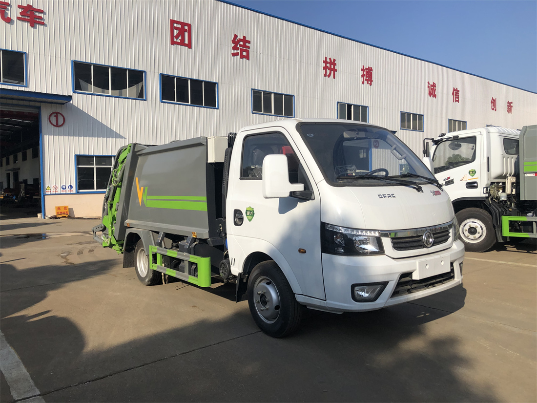 4方壓縮垃圾車(chē)-旺龍東風(fēng)藍(lán)牌4方壓縮式垃圾車(chē)廠(chǎng)家價(jià)格